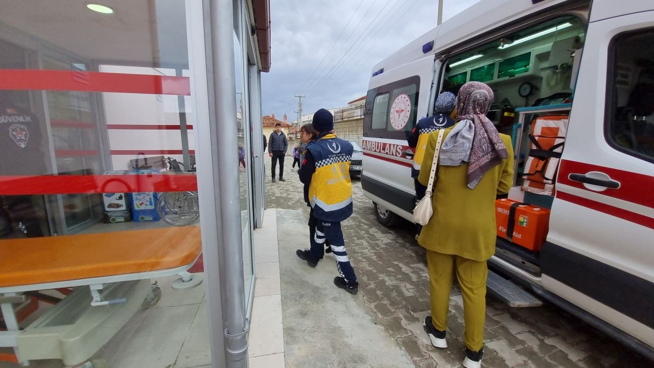 Tavuk Dönerden Zehirlenme Şüphesi: 43 Öğrenci Hastaneye Kaldırıldı - Sayfa 3