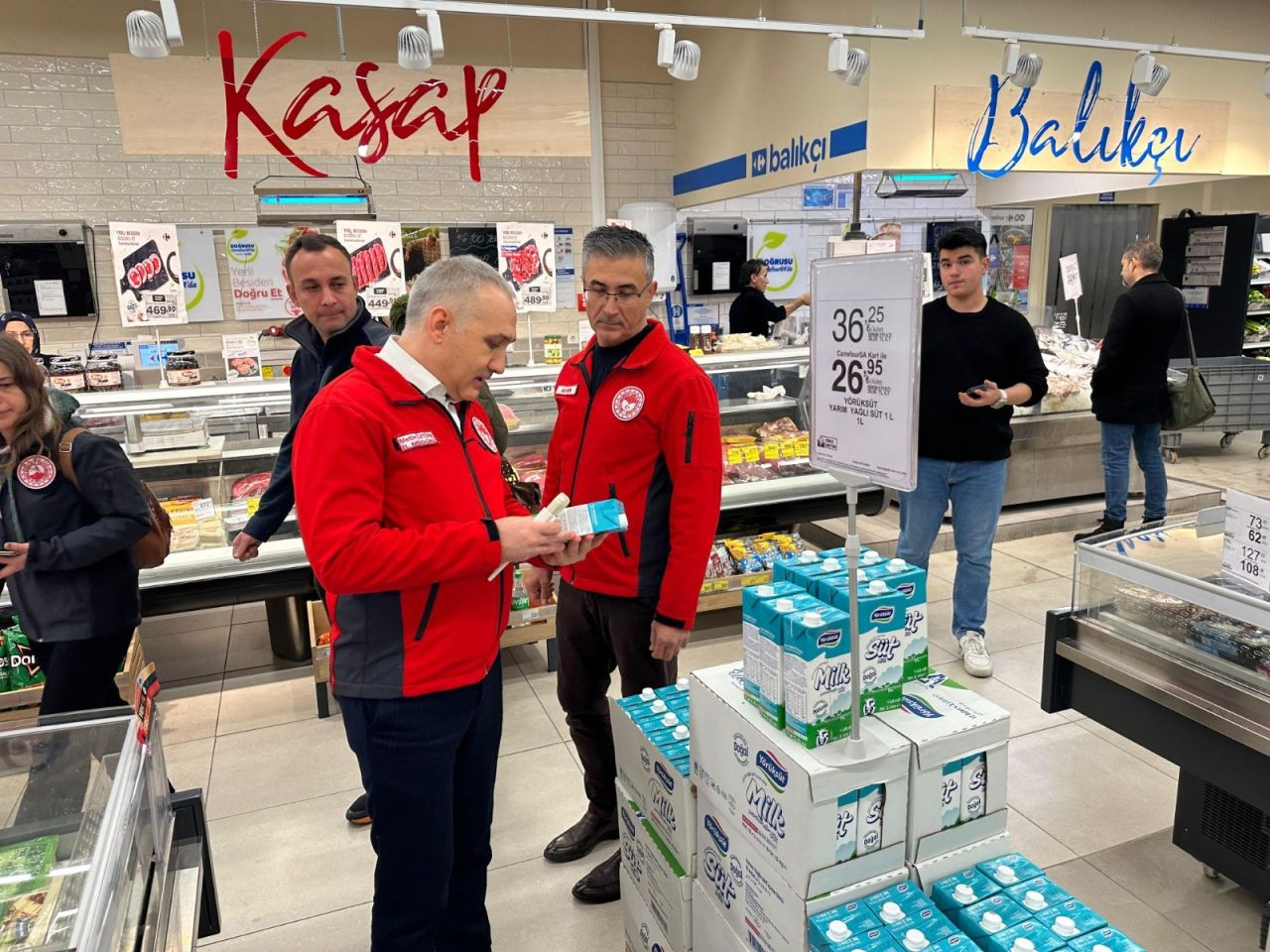 Manisa’da Yılbaşı Öncesi Alkollü İçki ve Gıda Denetimleri Artırıldı - Sayfa 1