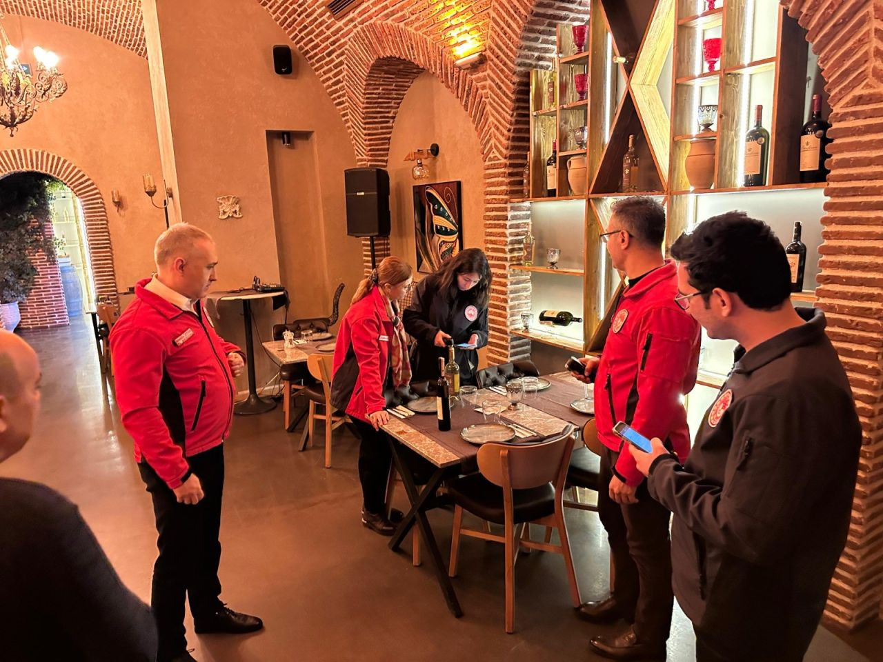 Manisa’da Yılbaşı Öncesi Alkollü İçki ve Gıda Denetimleri Artırıldı - Sayfa 6