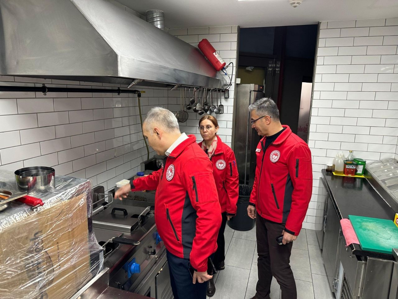 Manisa’da Yılbaşı Öncesi Alkollü İçki ve Gıda Denetimleri Artırıldı - Sayfa 7