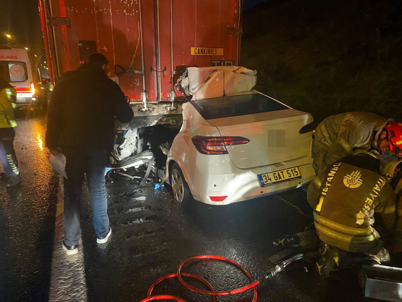 Kuzey Marmara Otoyolu'nda Park Halindeki Tıra Çarpan Sürücü Hayatını Kaybetti - Sayfa 2