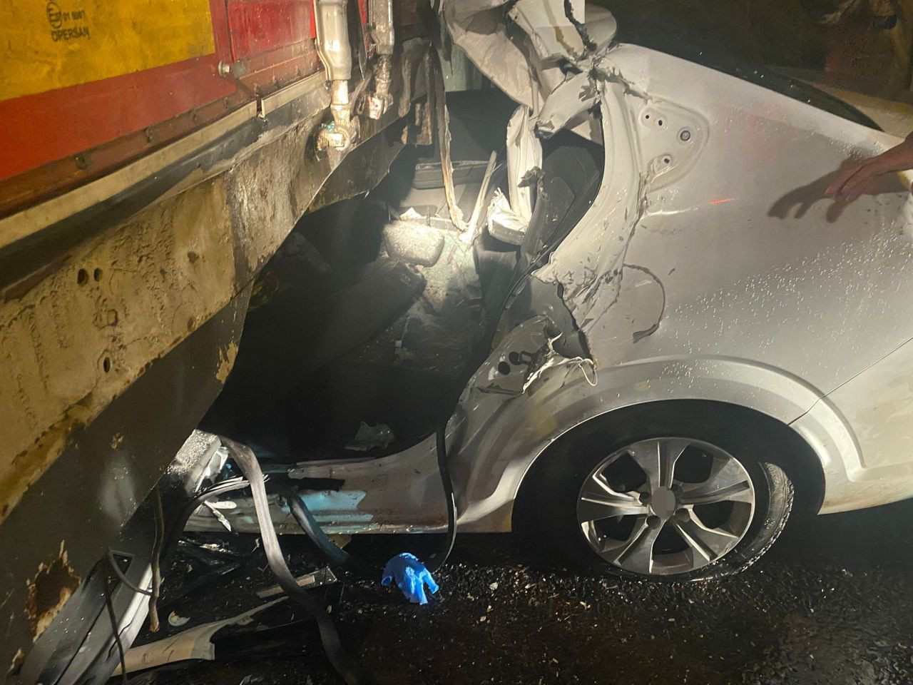 Kuzey Marmara Otoyolu'nda Park Halindeki Tıra Çarpan Sürücü Hayatını Kaybetti - Sayfa 3