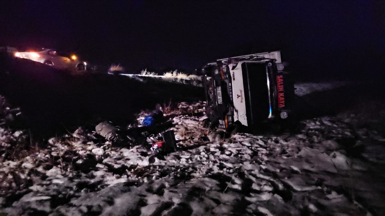 Bitlis’te Kamyonet Şarampole Yuvarlandı: 1 Kişi Yaralandı - Sayfa 1