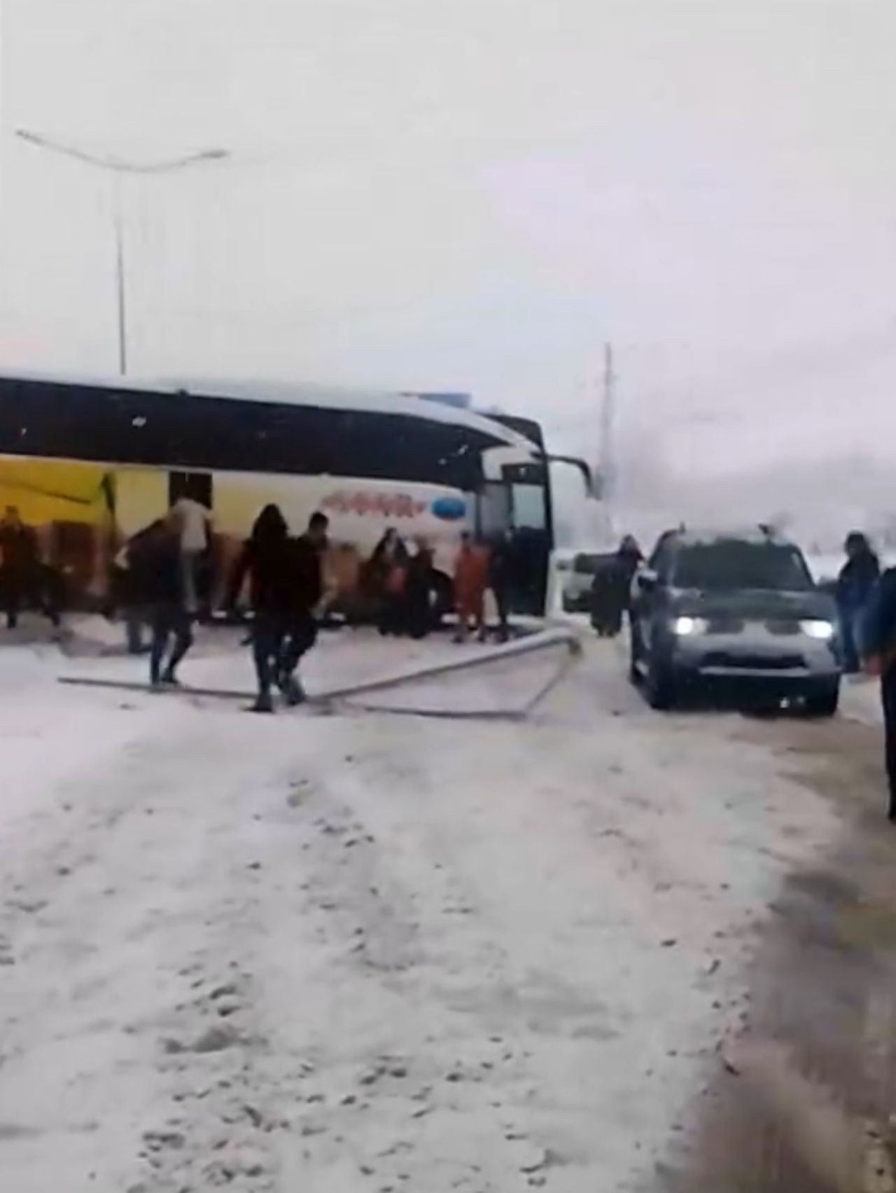 Elazığ’da Yoğun Kar Yağışı Kazalara Yol Açtı - Sayfa 3