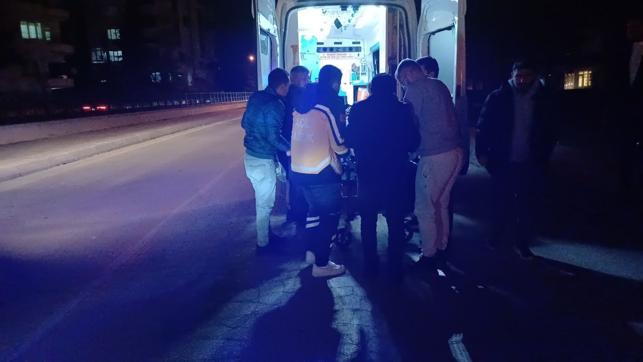 Çorum'da Motosiklet ve Hafif Ticari Araç Çarpıştı: 2 Yaralı - Sayfa 1