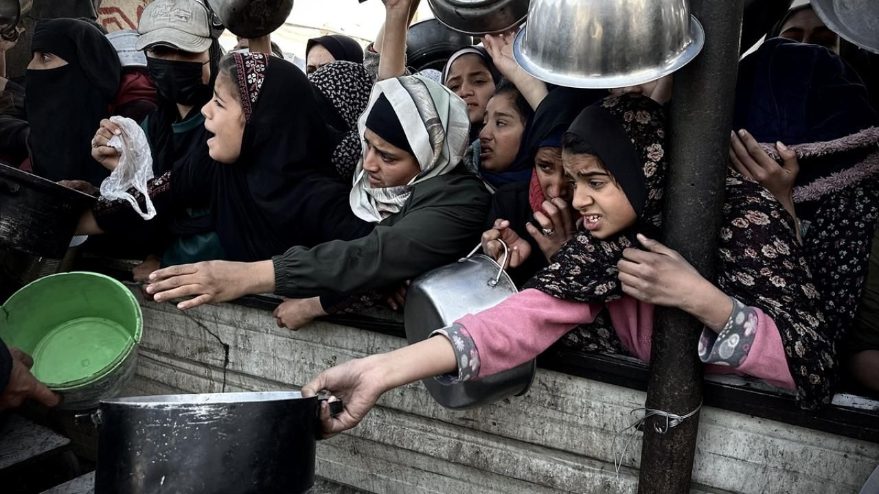 Gazze'de Hayatta Kalma Mücadelesi: Bir Lokma Yemek İçin Mücadele - Sayfa 22