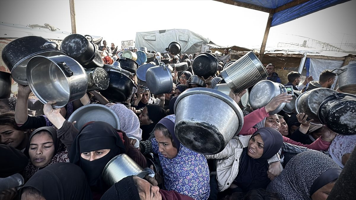 Gazze'de Hayatta Kalma Mücadelesi: Bir Lokma Yemek İçin Mücadele - Sayfa 14