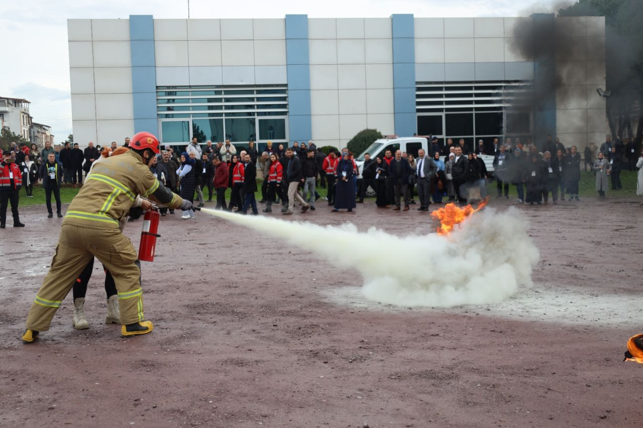 Uzmanlardan Afetlere Hazırlık Eğitimi - Sayfa 1