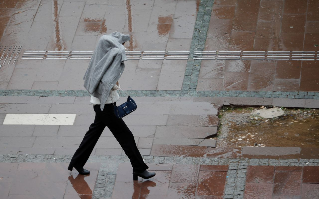 Yağmur Bulutlarının Arasından Süzülen Işık Hüzmesi Büyüledi - Sayfa 3