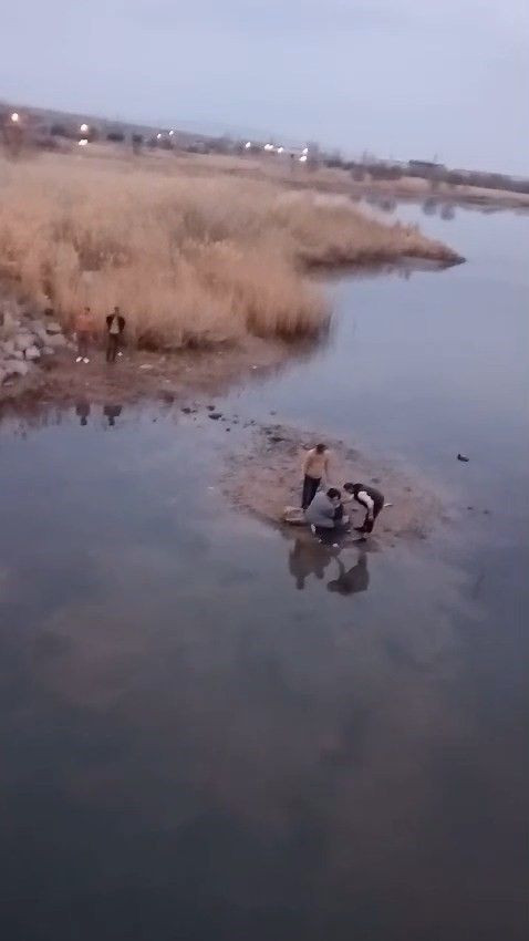 Nevşehir'de Kızılırmak'a Düşen Kadını Cesur Gençler Kurtardı - Sayfa 2