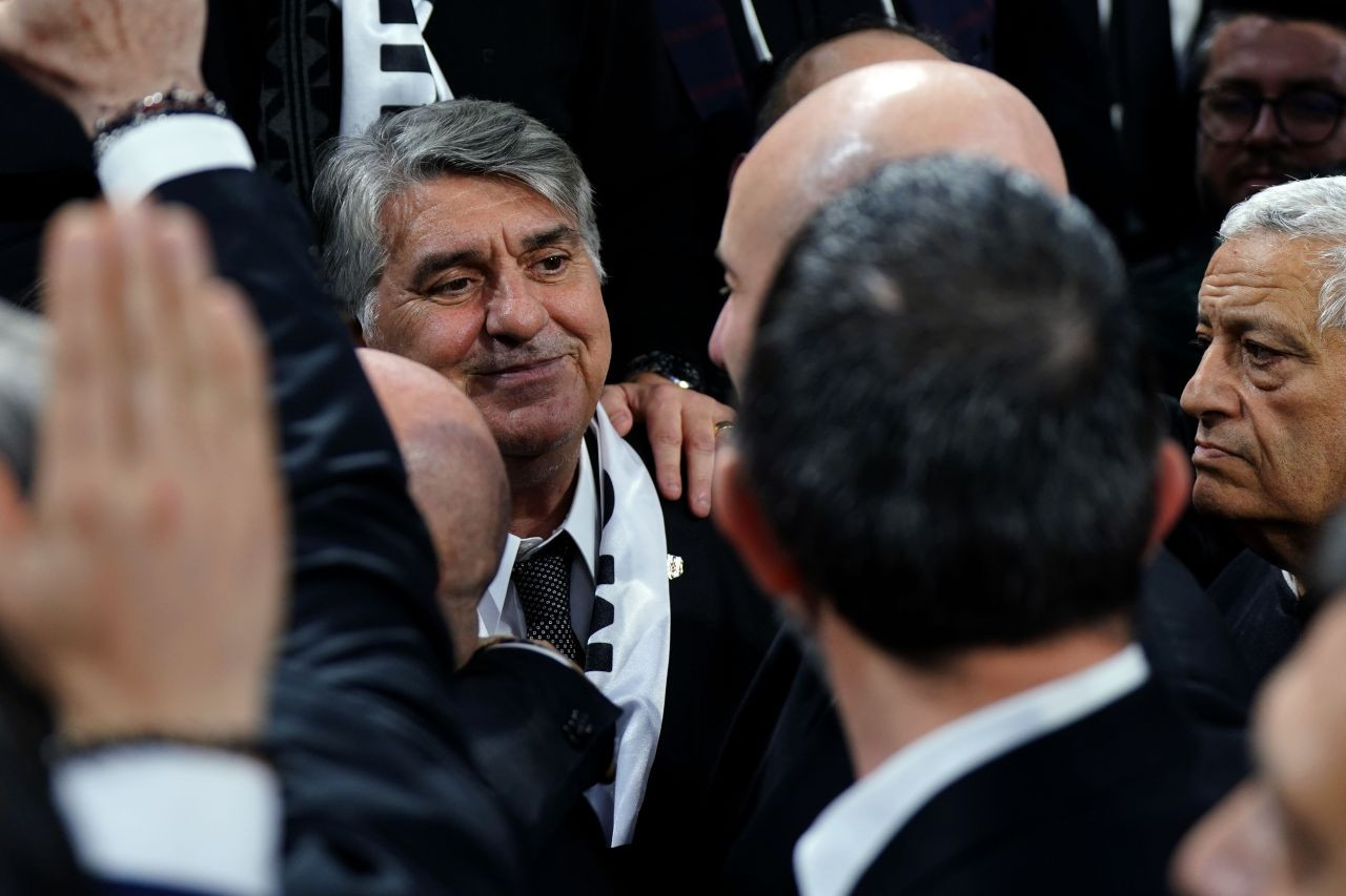 Beşiktaş’ta Başkanlık Yarışı: Hüseyin Yücel Sonuçları Tebrik Ederek Salondan Ayrıldı - Sayfa 1