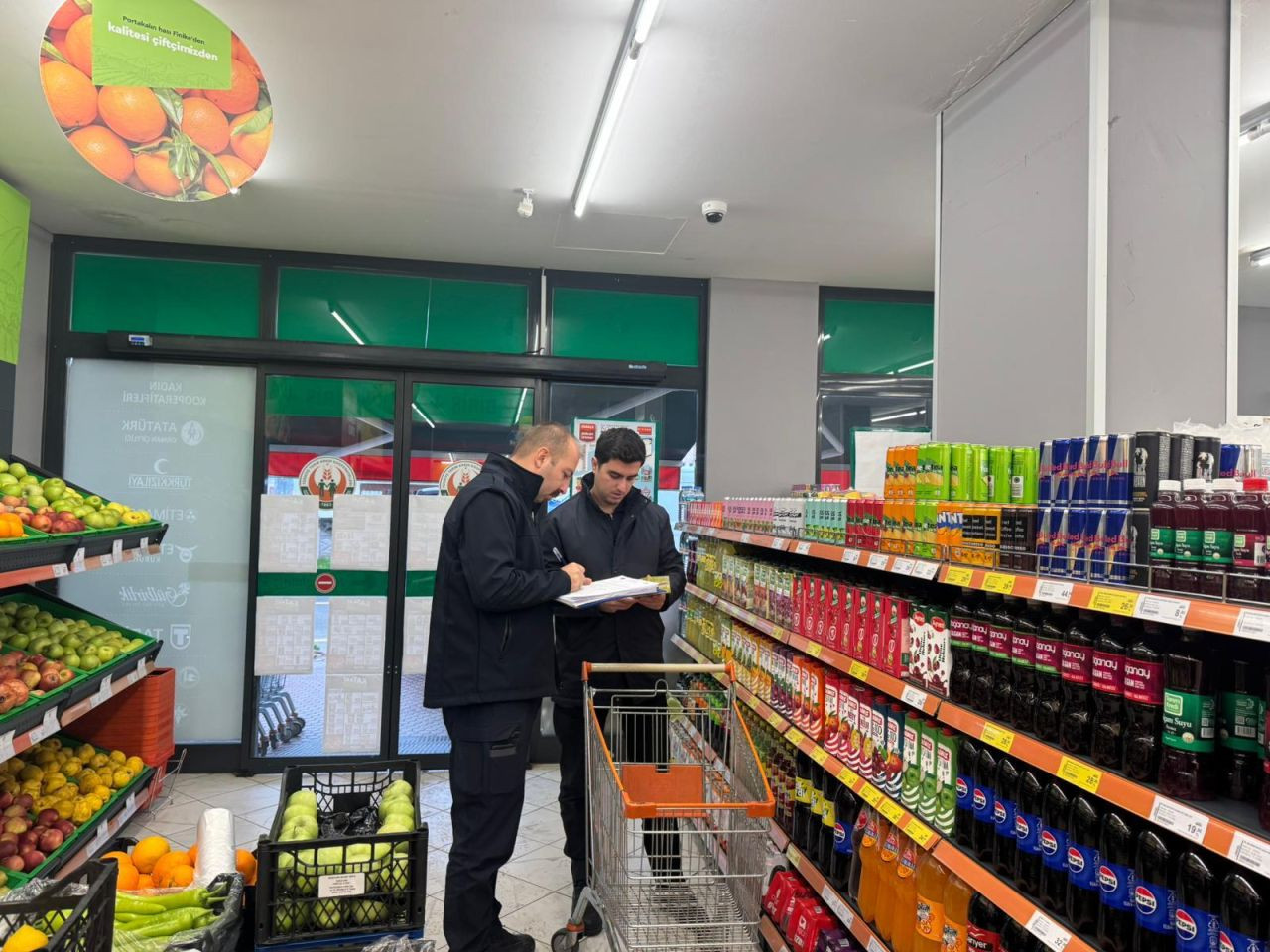 Serdivan’da Yılbaşı Öncesi Sıkı Denetim: Hijyen ve Güvenlik Ön Planda - Sayfa 7