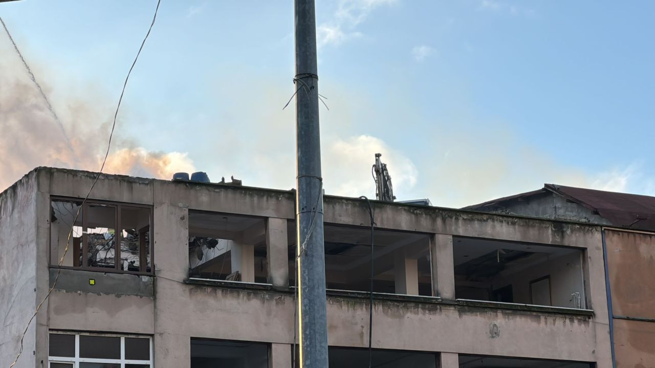 Mecidiyeköy'de Yıkım Halindeki Binada Yangın: İşçiler Mahsur Kaldı - Sayfa 4