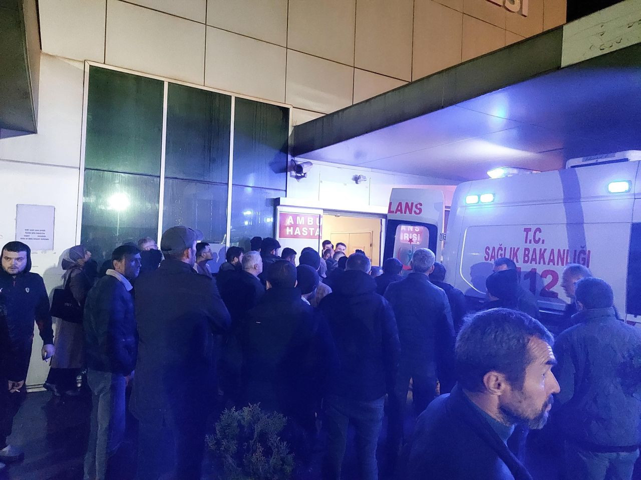 Sakarya’da Başından Vurulan Genç Kız Son Yolculuğuna Uğurlandı - Sayfa 9