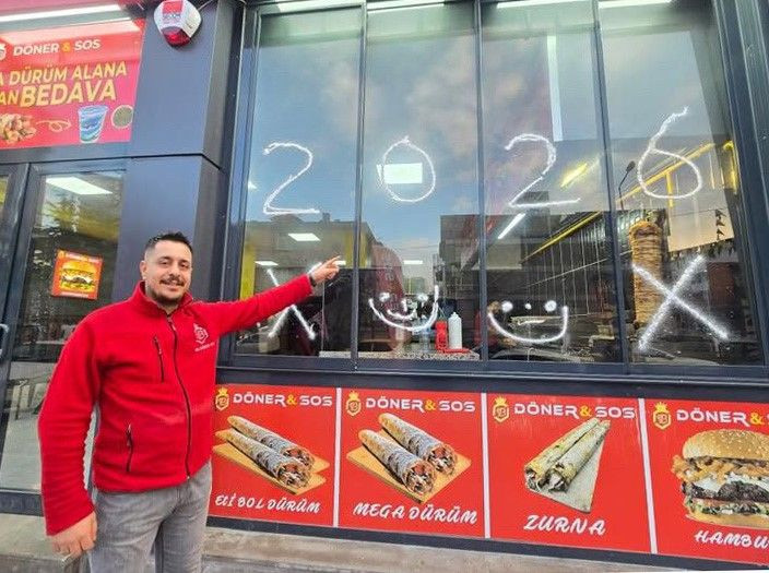 Elazığ’da İlginç Kutlama: 2026 Yılını Şimdiden Karşıladılar - Sayfa 1