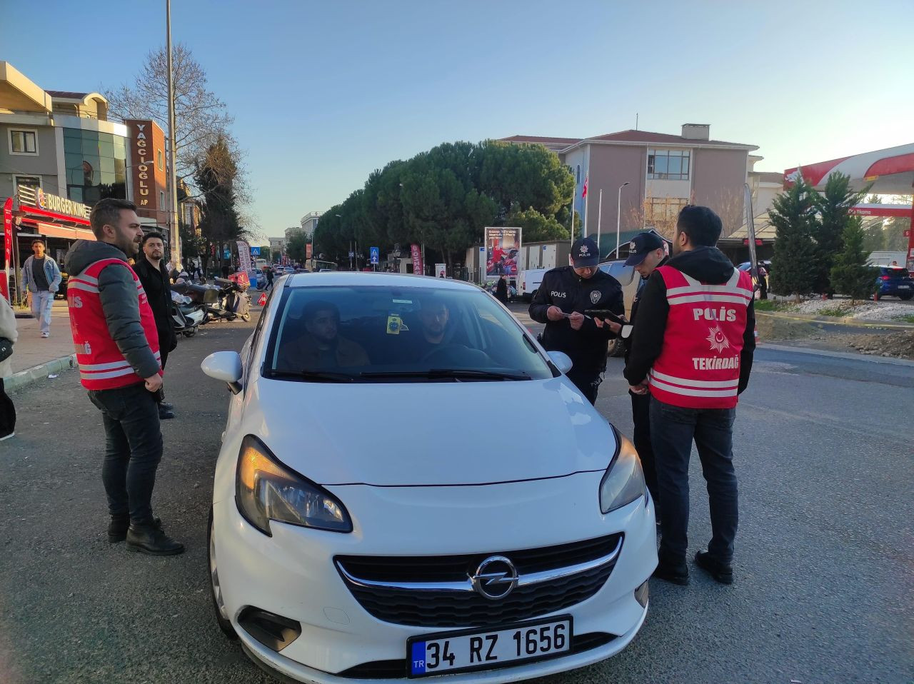 Tekirdağ’da Yılbaşı Öncesi Güvenlik İçin Geniş Çaplı Uygulama - Sayfa 6