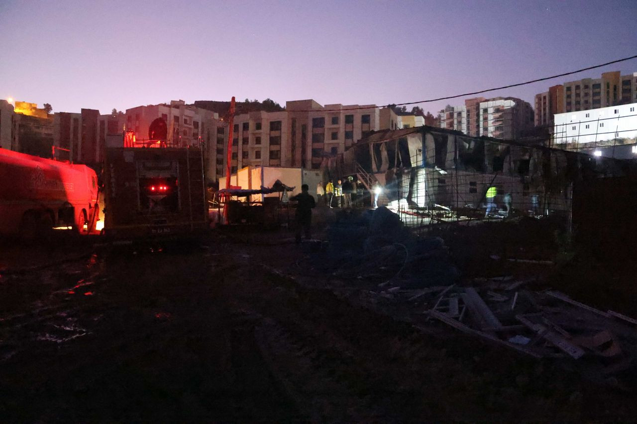 Hatay’da İşçilerin Kaldığı Konteyner Yatakhane Alevlere Teslim Oldu - Sayfa 6