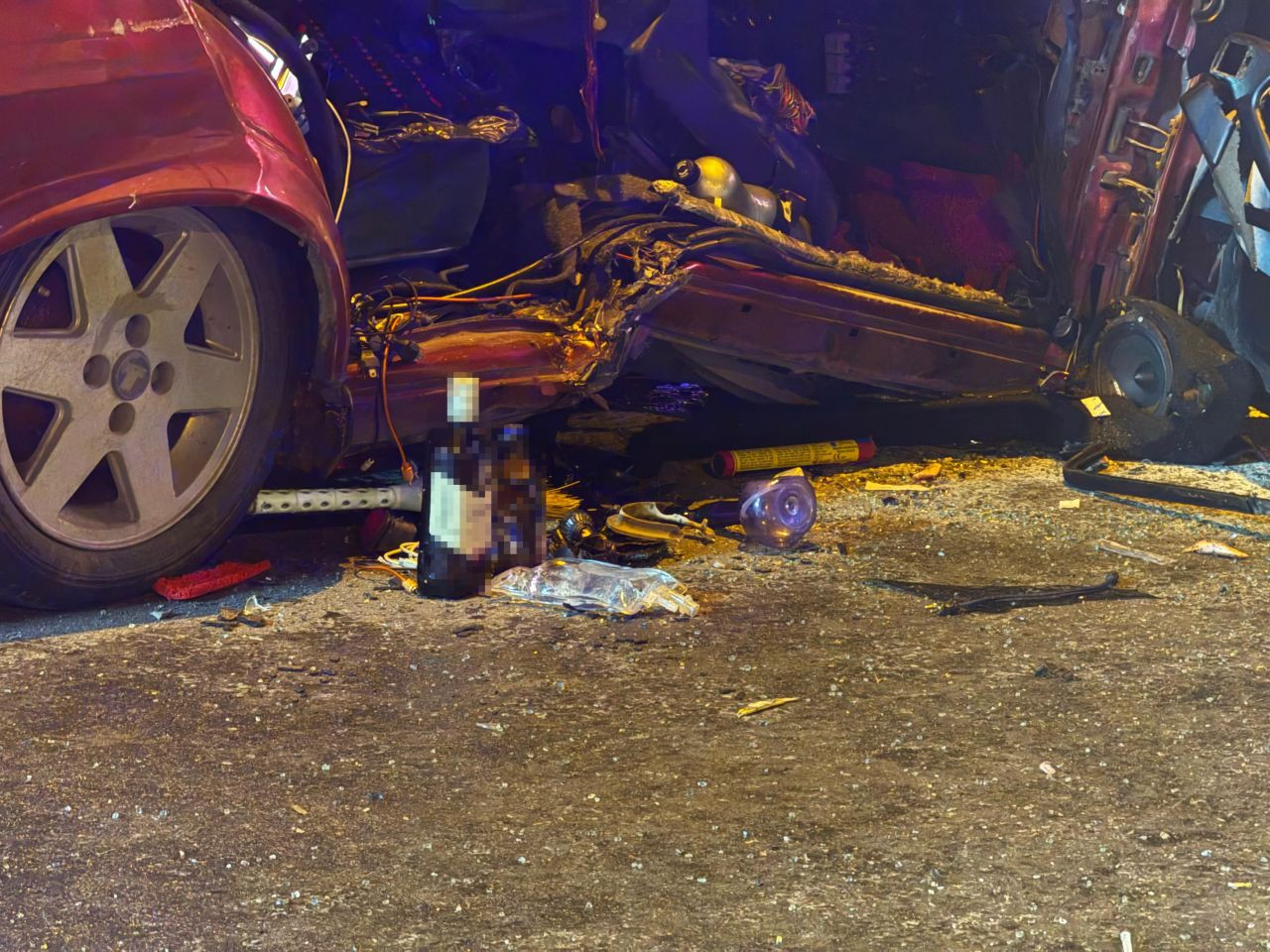 Eyüpsultan'da Otomobil ve İETT Otobüsü Çarpıştı: 2 Ağır Yaralı - Sayfa 2