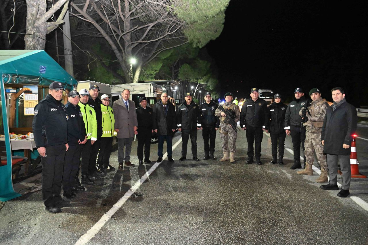 Manisa Valisi Özkan, Yılbaşı Güvenlik Tedbirlerini Yerinde İnceledi - Sayfa 5