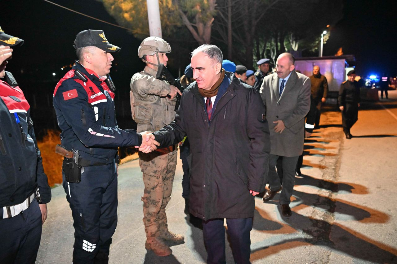 Manisa Valisi Özkan, Yılbaşı Güvenlik Tedbirlerini Yerinde İnceledi - Sayfa 3