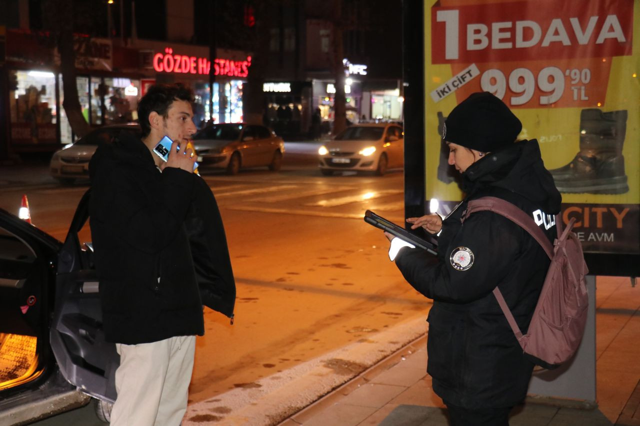 Malatya’da Yılbaşı Gecesi 2 Bin 932 Polis Görev Başında - Sayfa 1