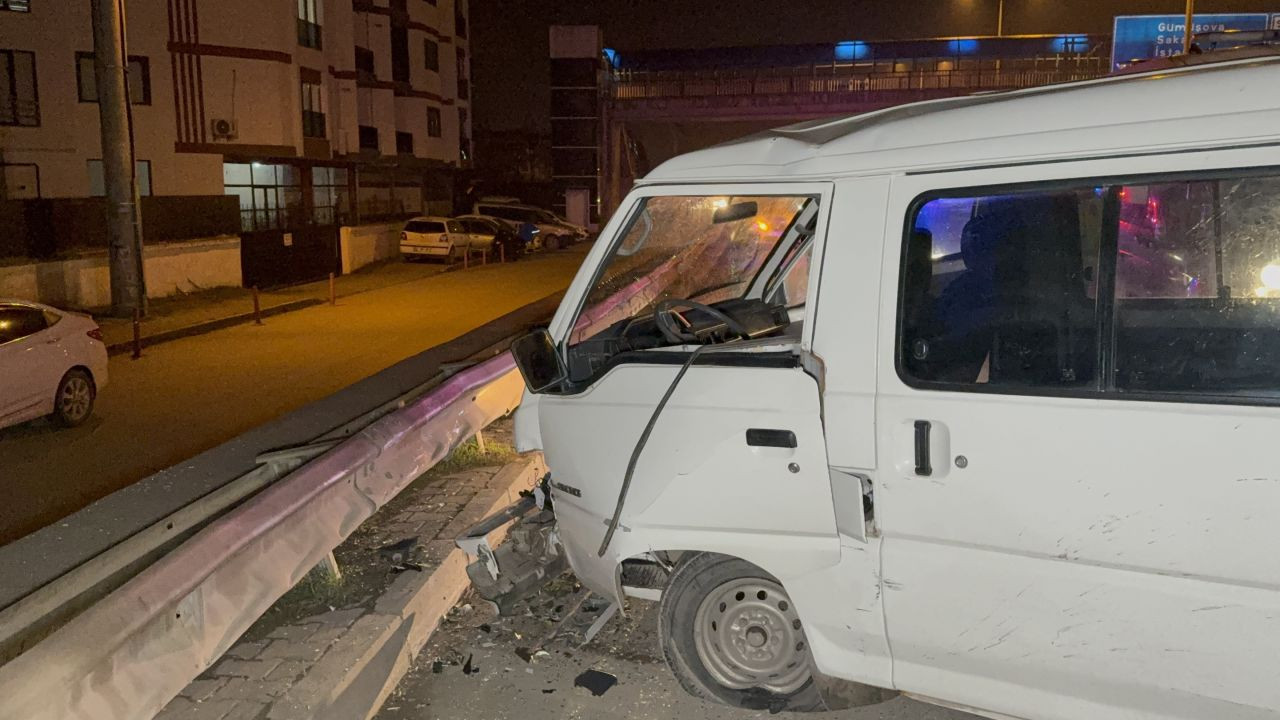 Alkollü Ve Ehliyetsiz Sürücü Karşı Şeride Geçerek Kaza Yaptı! - Sayfa 1