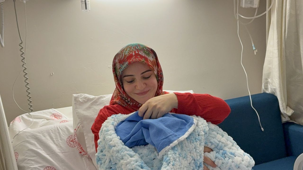 Düzce'de Yeni Yılın İlk Bebeği Ege Oldu - Sayfa 1