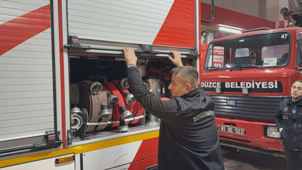 İtfaiyeciler Yeni Yıla Görev Başında Girdi: 2025'in İlk Yangınına Müdahale Ettiler - Sayfa 5