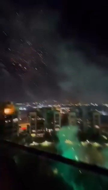 Yılbaşı Kutlamalarındaki Havai Fişekler, Evi Alev Topuna Çevirdi - Sayfa 5