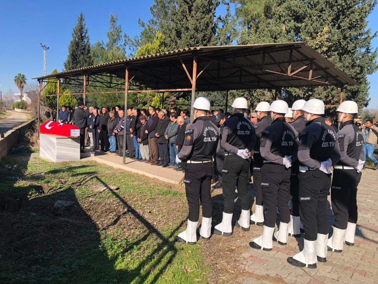 Trafik Kazasında Hayatını Kaybeden Polis Memuru Bahadır Kopan Defnedildi - Sayfa 1