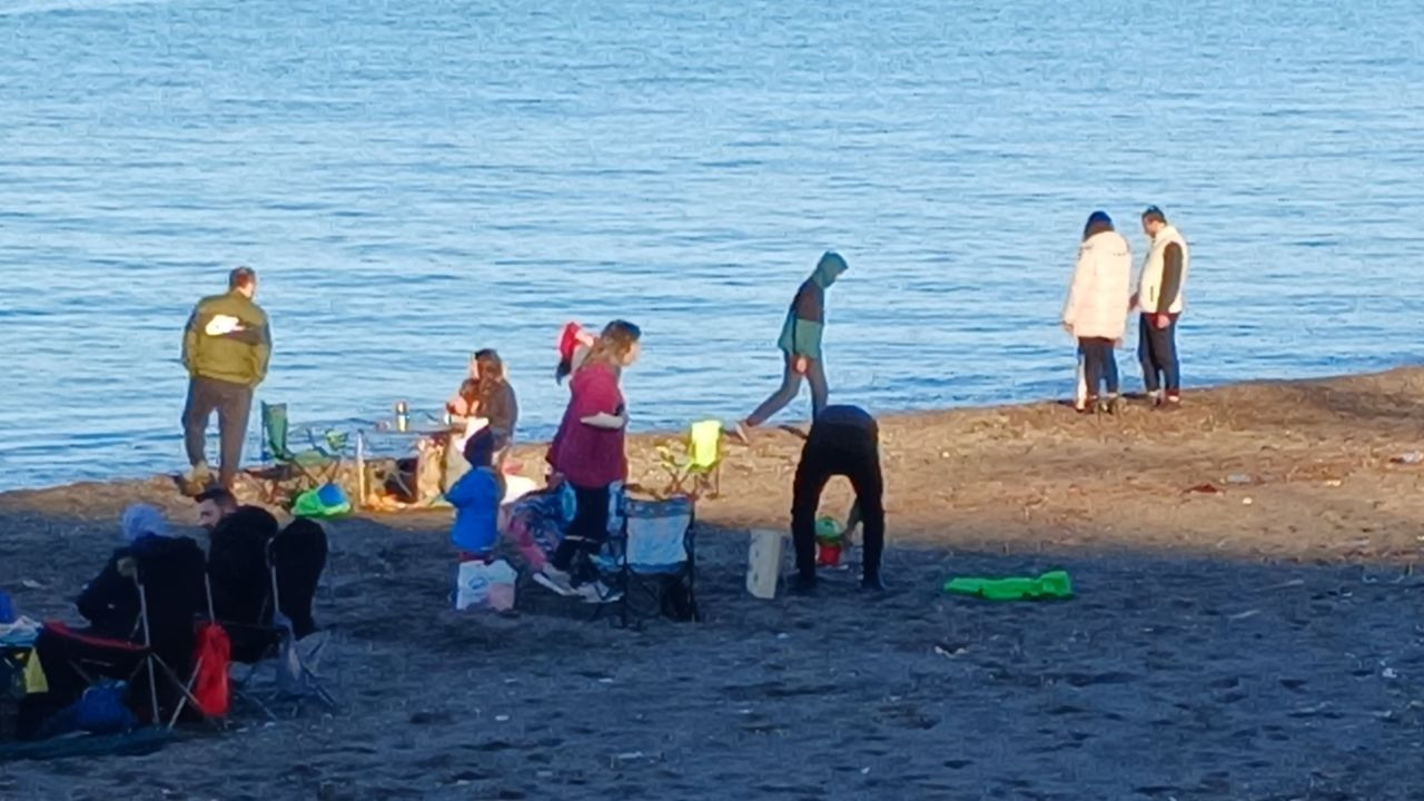 Yeni Yılın İlk Gününde Akçakoca Sahilinde Güneş Keyfi - Sayfa 3