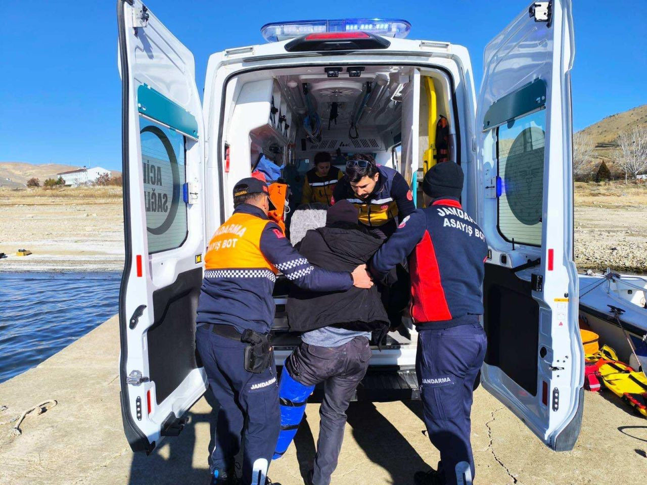 Tunceli'de Balık Tutarken Kayalıktan Düşen Kişi Kurtarıldı - Sayfa 2