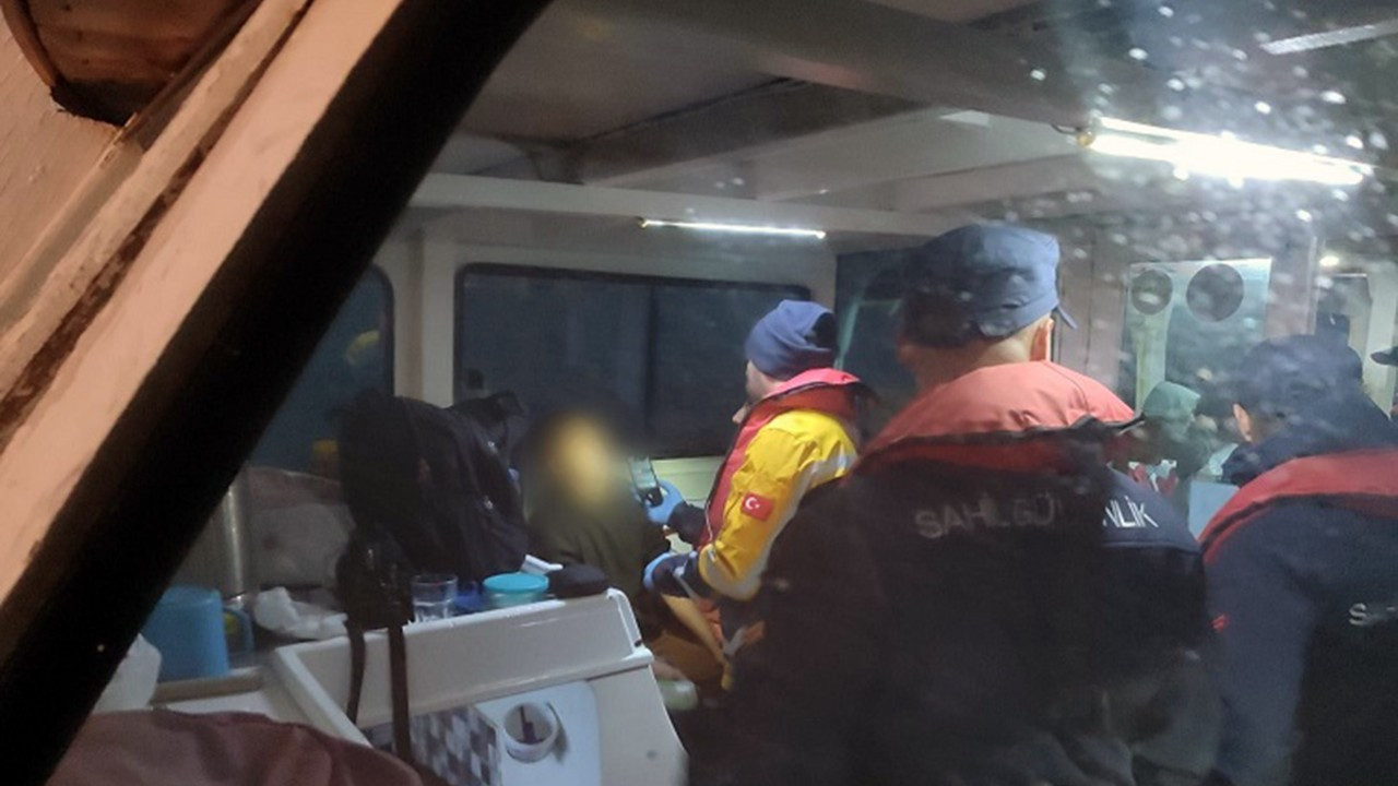 Marmaris Açıklarında Gezi Teknesinde Rahatsızlanan Vatandaş Kurtarıldı