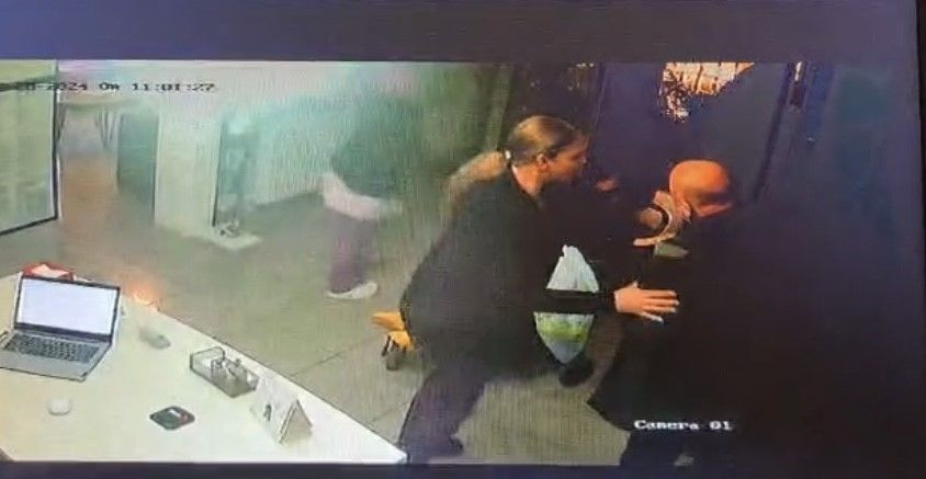 Diş Hekimini Çocuklarının Yanında Bıçaklayan Anne Tutuklandı - Sayfa 1