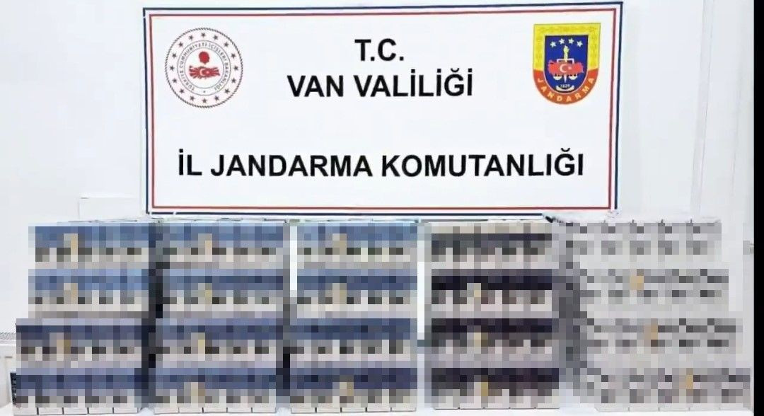Van'da Kayısı Çuvallarından Kaçak Sigara Çıktı - Sayfa 1