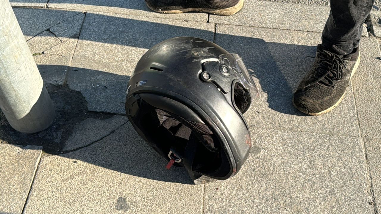 Şişli’de Ters Yönde Otomobilin Çarptığı Motosikletli Ağır Yaralandı - Sayfa 4