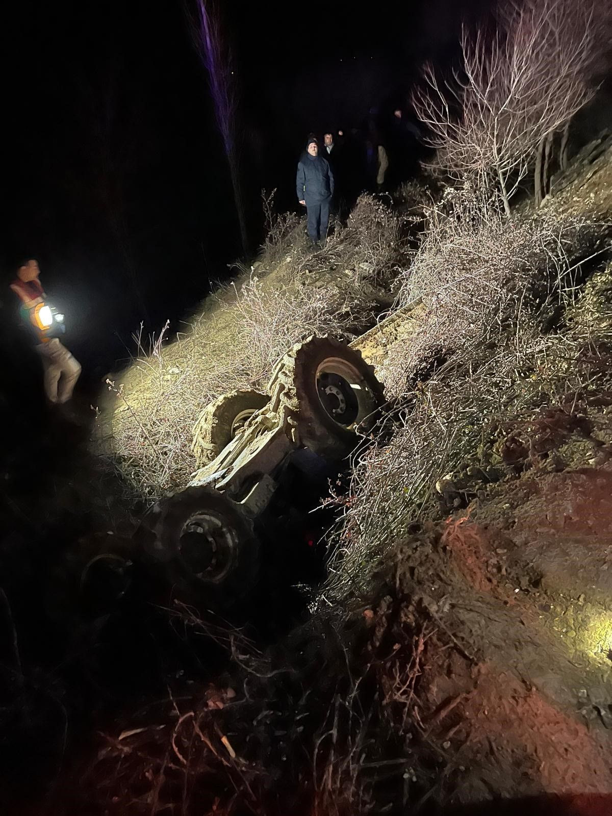 14 Yaşındaki Sürücünün Traktörü Devrildi: 2 Kardeş Hayatını Kaybetti - Sayfa 1