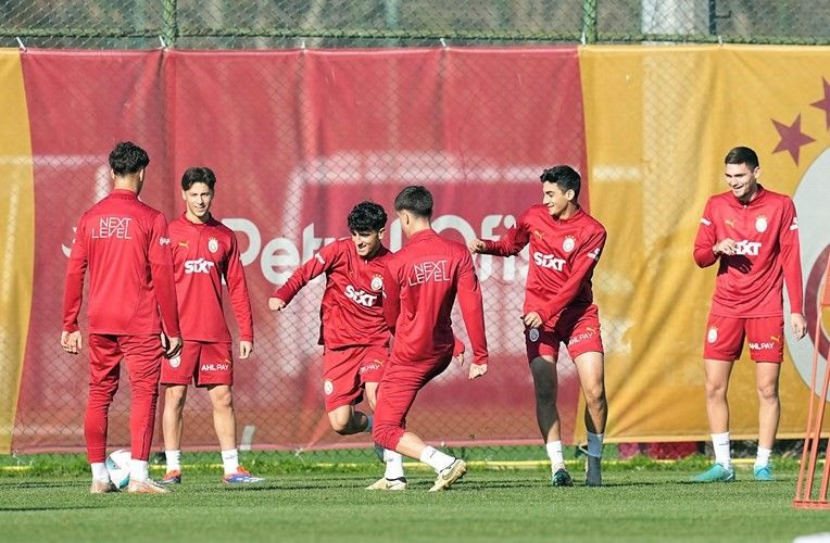 Galatasaray, Göztepe Maçı Hazırlıklarını Sürdürdü - Sayfa 4