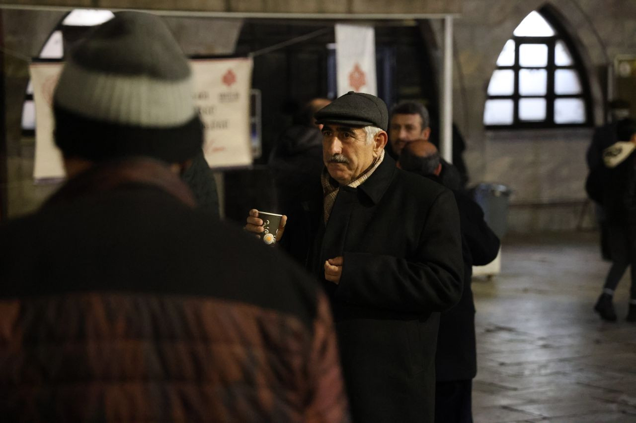 Sivas’ta Regaip Kandili’nde Salep İkramı Yoğun İlgi Gördü - Sayfa 6