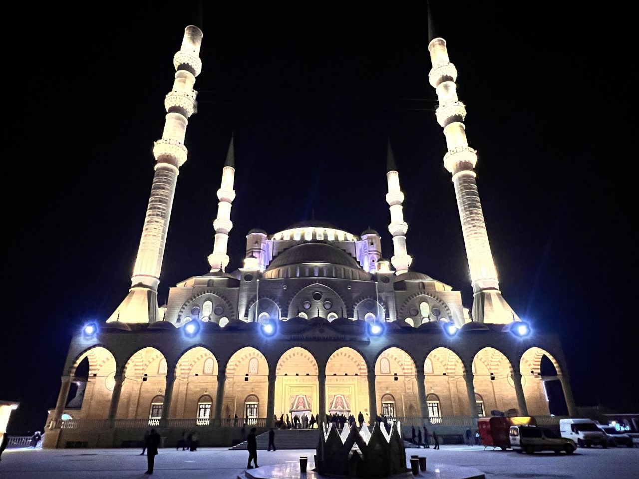 Kahramanmaraş’ta Regaip Kandili Coşkusu: Abdülhamid Han Camii Dolup Taştı - Sayfa 1