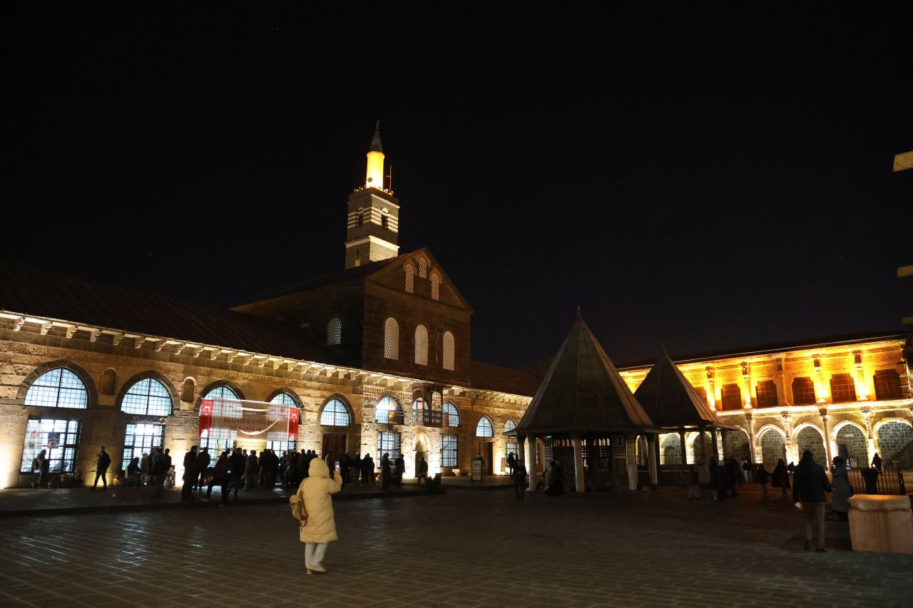 Diyarbakır’da Regaip Kandili Ulu Camii’nde Dualarla İdrak Edildi - Sayfa 6