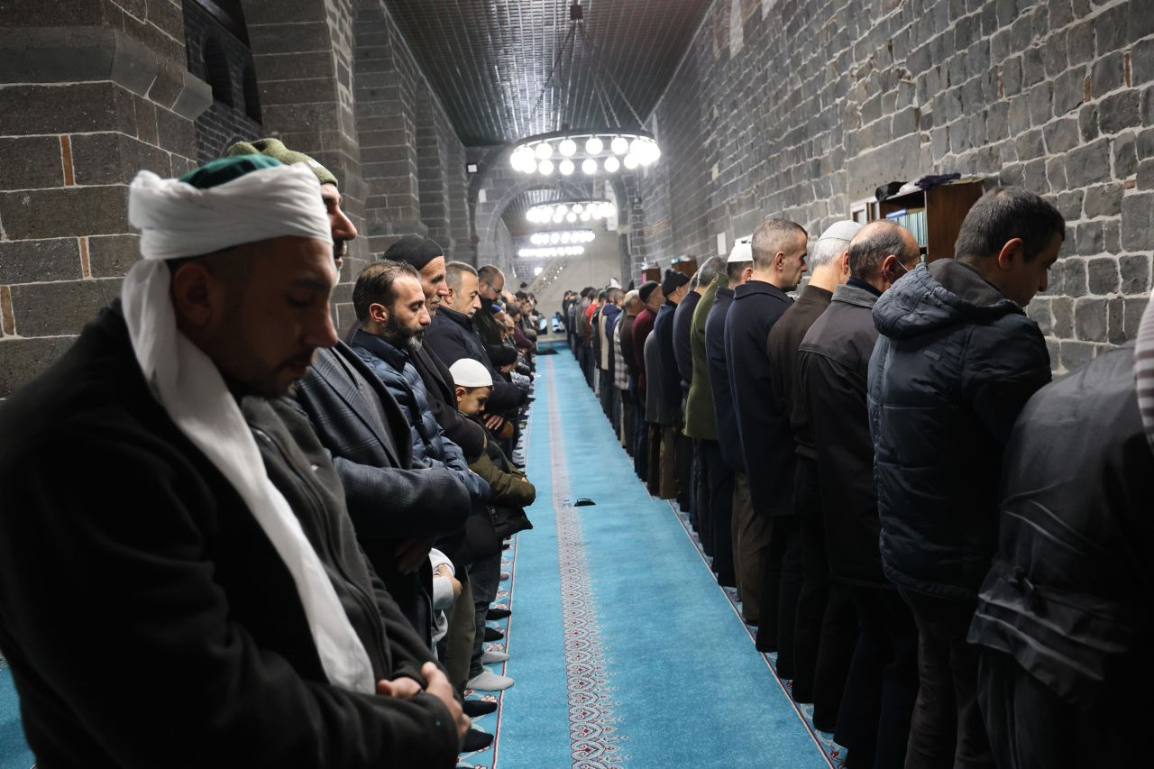 Diyarbakır’da Regaip Kandili Ulu Camii’nde Dualarla İdrak Edildi - Sayfa 7