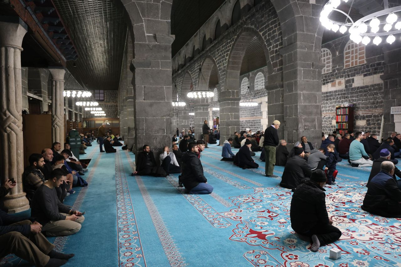 Diyarbakır’da Regaip Kandili Ulu Camii’nde Dualarla İdrak Edildi - Sayfa 3