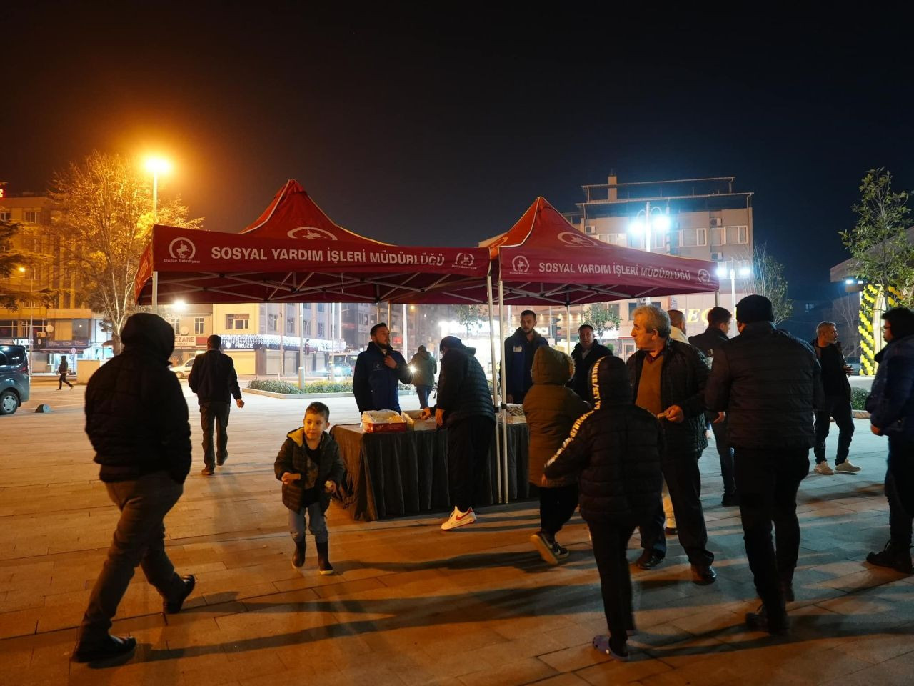 Düzce Belediyesi’nden Regaip Kandili’nde Anlamlı İkram - Sayfa 1