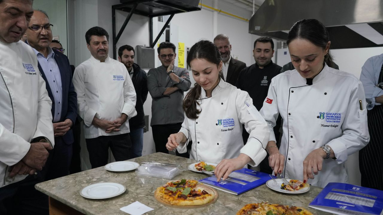 SUBÜ Gastronomi Haftası'nda Zirve Buluşması: Sektörün Dev İsimleri Öğrencilerle Yüz Yüze! - Sayfa 6