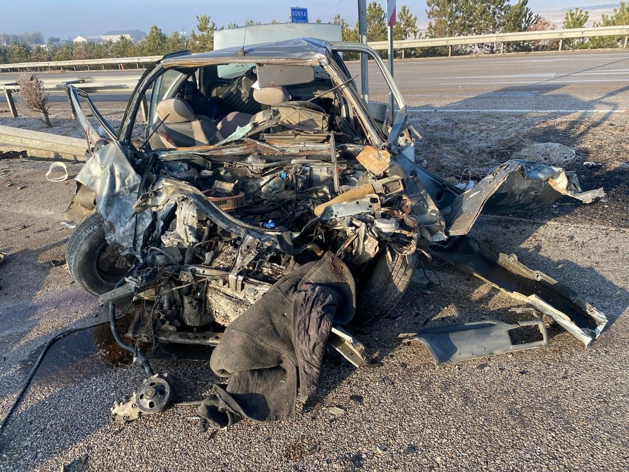 Ters Yöne Giren Otomobil Tırla Çarpıştı: 1 Ölü, 1 Yaralı - Sayfa 4