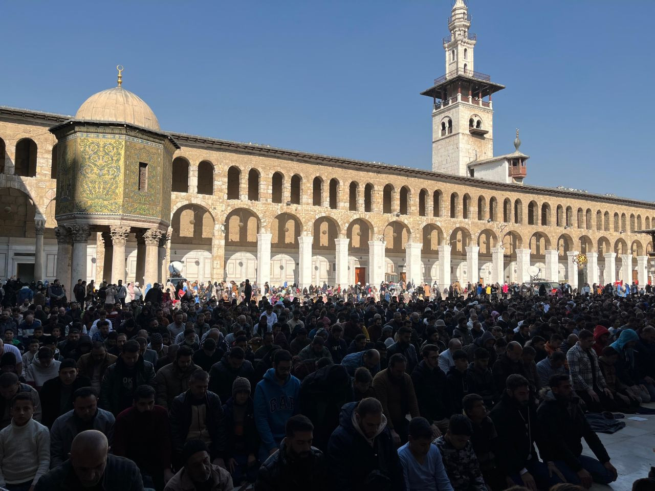 Şam'da Emevi Camii'nde Cuma Namazı Yoğunluğu - Sayfa 1