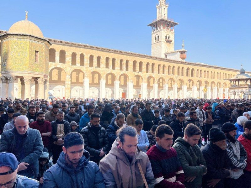 Şam'da Emevi Camii'nde Cuma Namazı Yoğunluğu - Sayfa 5