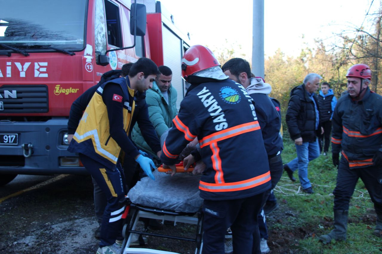 Şarampole Uçan Araçtan Yaralı Sürücü İtfaiye Tarafından Kurtarıldı - Sayfa 7