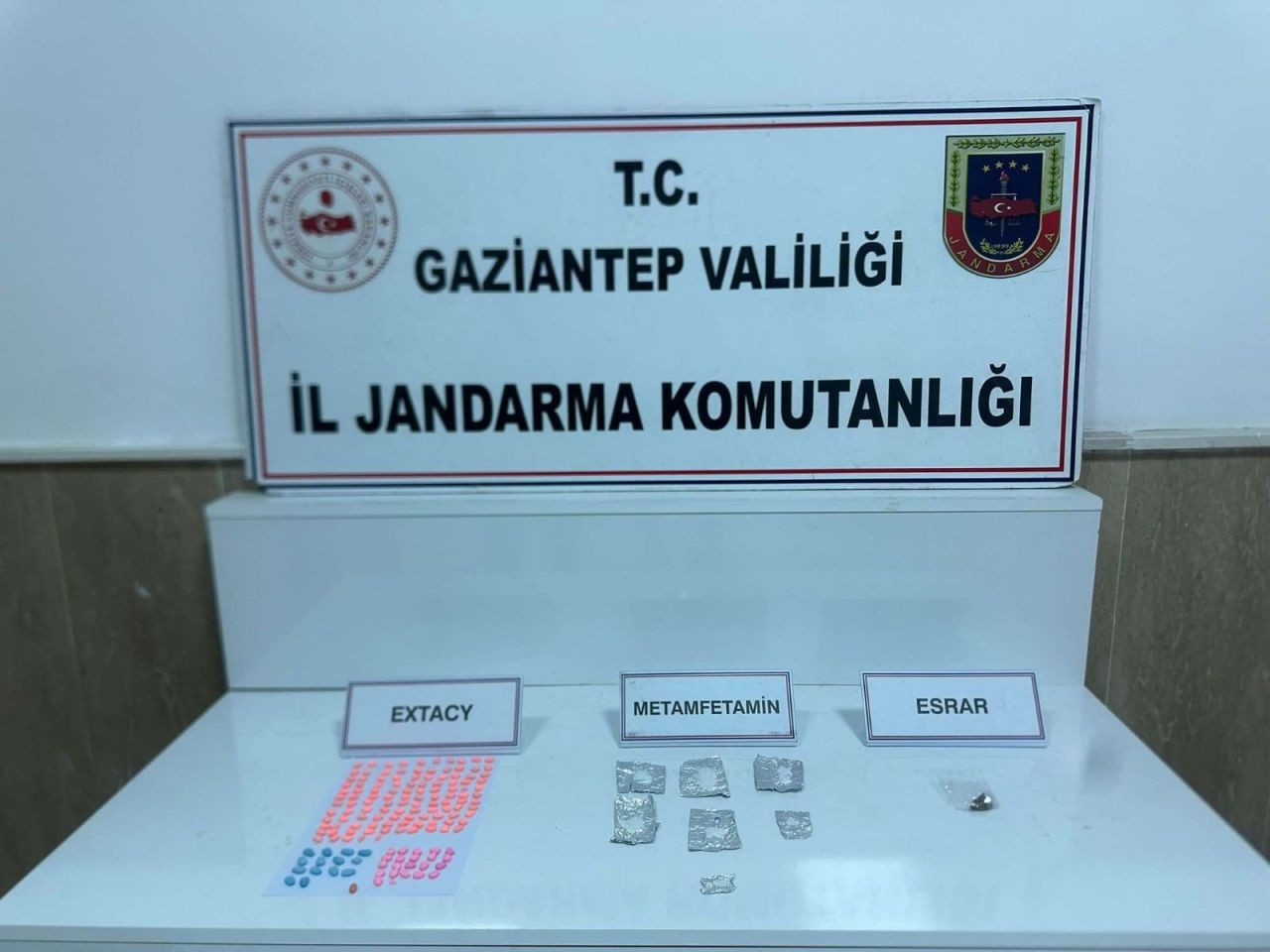 Gaziantep’te Kaçakçılık ve Uyuşturucu Operasyonlarında 251 Şüpheli Yakalandı - Sayfa 4